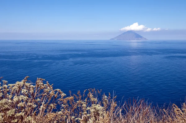 Stromboli saari — kuvapankkivalokuva