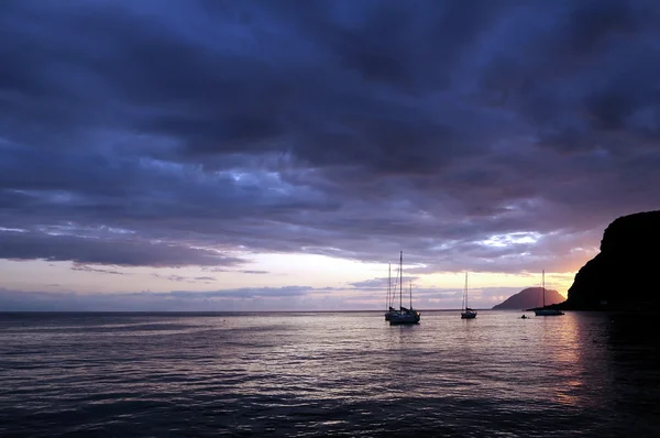 Ηλιοβασίλεμα στο θαλάσσιο — Φωτογραφία Αρχείου