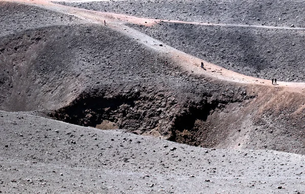 Pad rond krater — Stockfoto