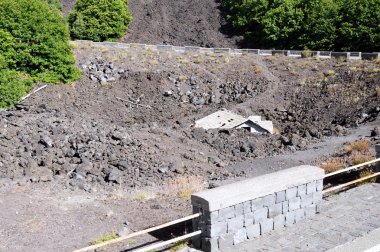 Evin içinde lav kaplı