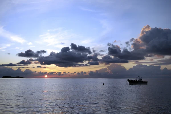 Arroz solar sobre el mar — Foto de Stock