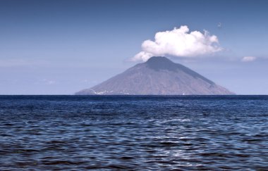 Stromboli Adası