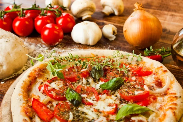 Vegetarisk pizza — Stockfoto