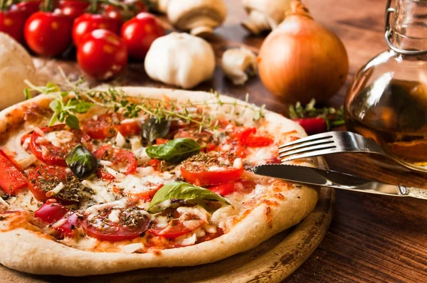 Italiensk pizza — Stockfoto