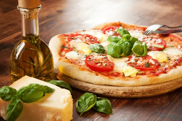 Italienische Pizza — Stockfoto