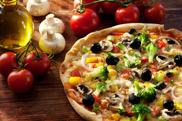 Вегетаріанську піцу — стокове фото