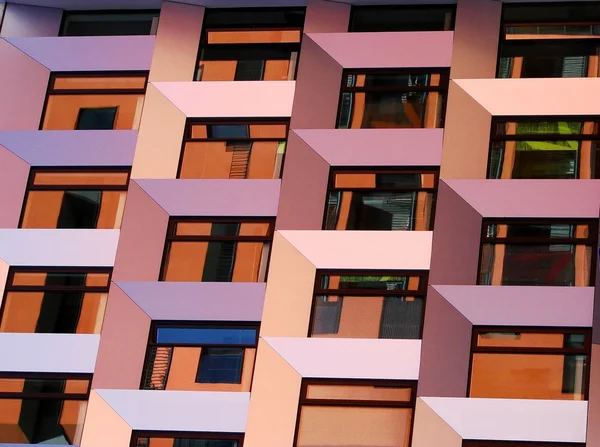 Мозаика из ветра современного здания — стоковое фото
