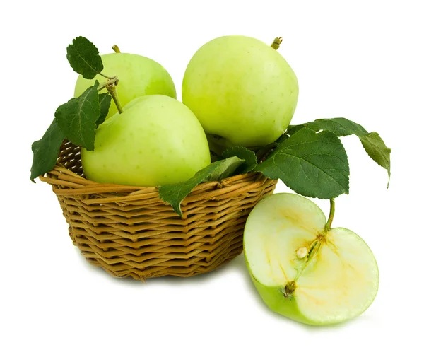 Appels in een mand — Stockfoto