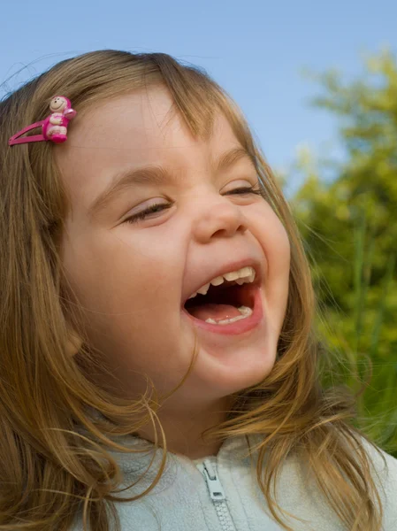 Niña sonriente —  Fotos de Stock