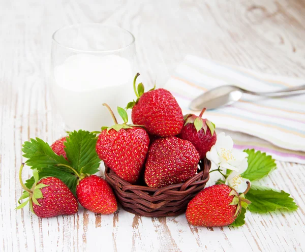Fresa y yogur — Foto de Stock