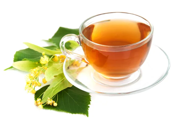 Xícara de chá e flores de tília — Fotografia de Stock