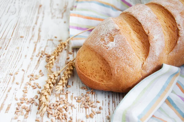 Brood en tarwe — Stockfoto