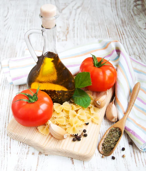 Ingredientes para uma refeição italiana — Fotografia de Stock