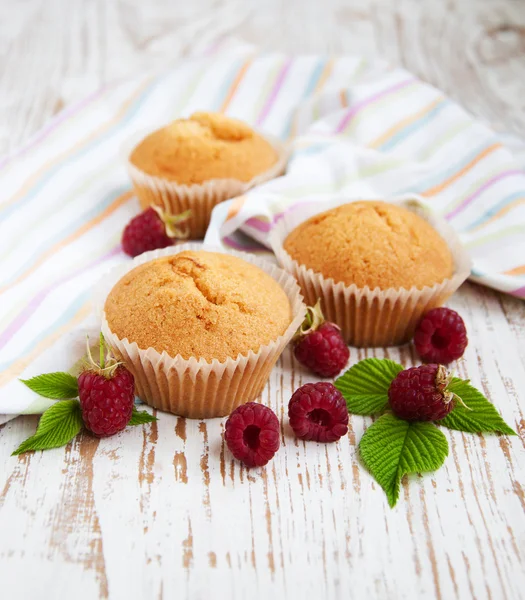 Pasteles con frambuesa —  Fotos de Stock