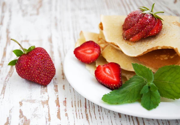 Stawberry pancakes — Stock Photo, Image