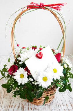 Çiçekler beyaz kart ile