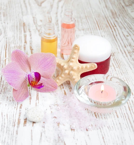 Wellness-Set mit Orchideen — Stockfoto