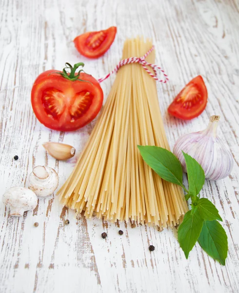 Zutaten für eine italienische Mahlzeit — Stockfoto