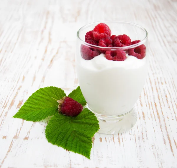 Raspberry Yogurt — Stock Photo, Image