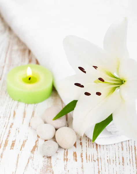 Spa set with lily — Stock Photo, Image