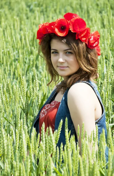 Young Woman in Wheat Field — Stock Photo, Image