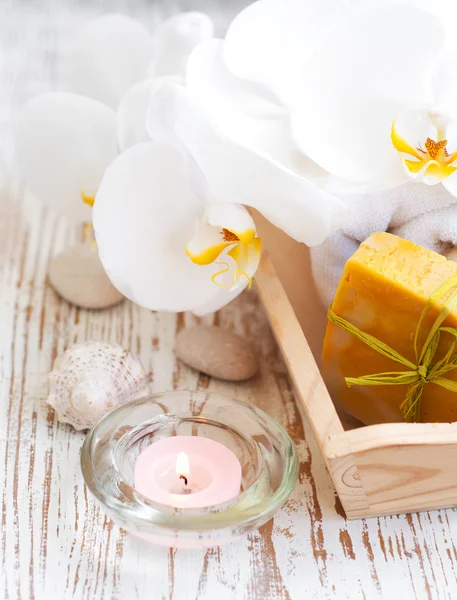 Spa set with white orchids — Stock Photo, Image