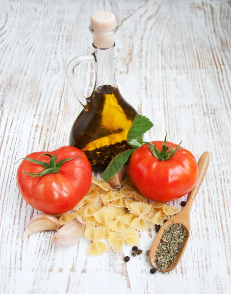 Ingredienser för en italiensk måltid — Stockfoto
