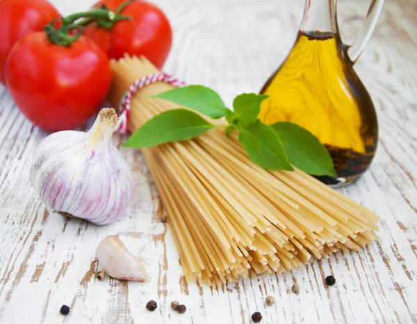 Ingredients for an Italian meal — Stock Photo, Image