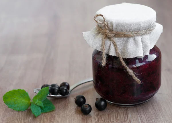 Zwarte krenten jam — Stockfoto