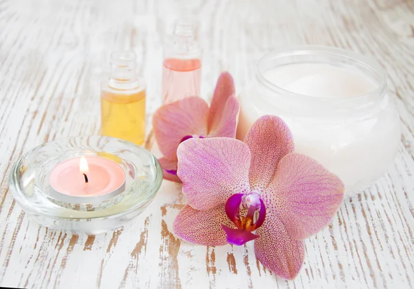 Wellness-Set mit Orchideen — Stockfoto