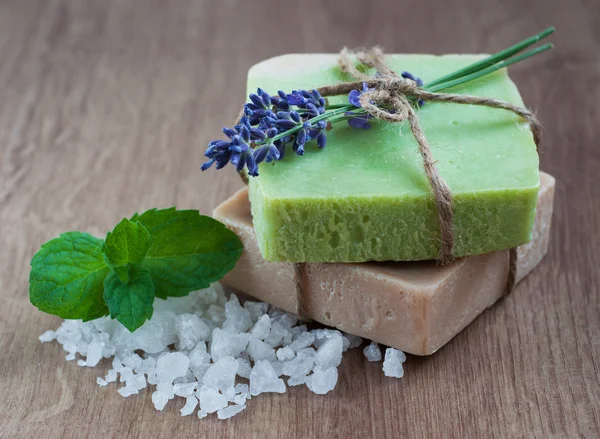 Sabão natural à base de plantas — Fotografia de Stock