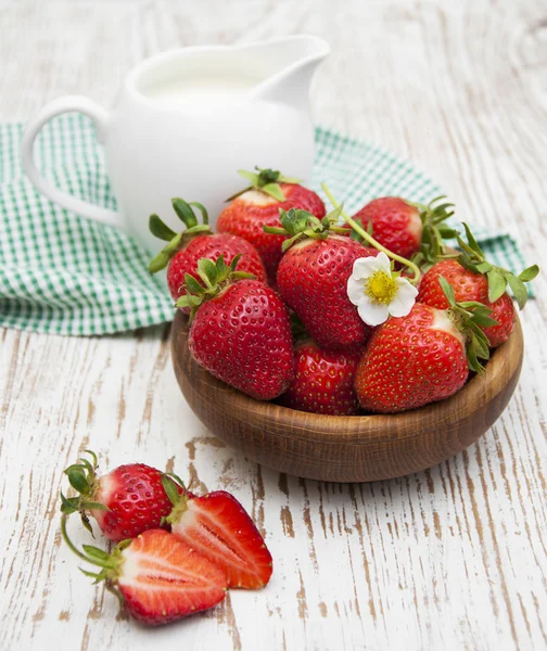 Fresas frescas dulces maduras — Foto de Stock