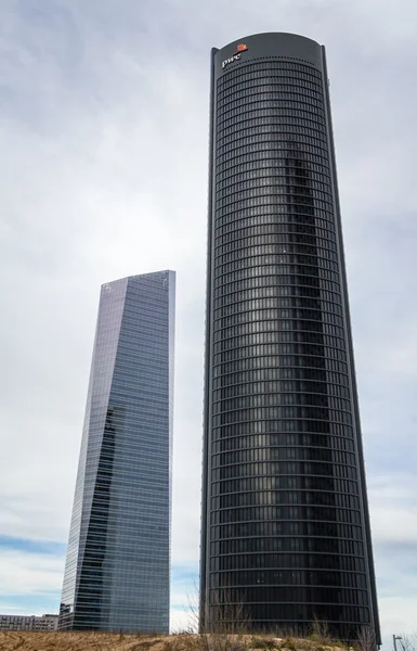 Cuatro Torres Business Area (CTBA) construção de arranha-céus, em Madr — Fotografia de Stock