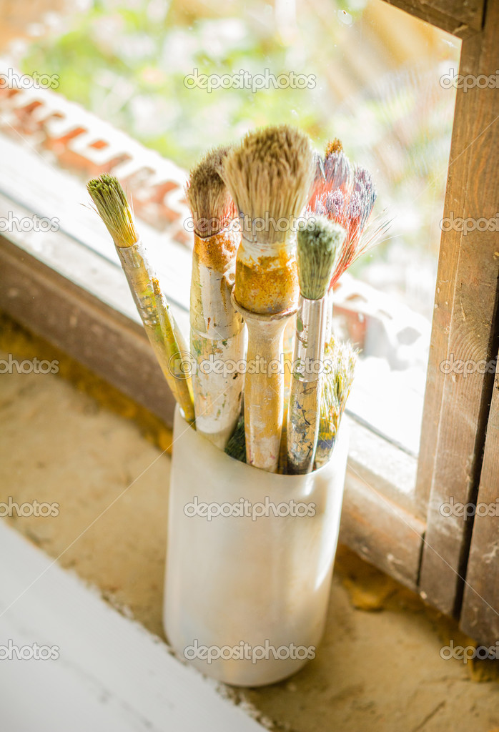 Set of paint brushes