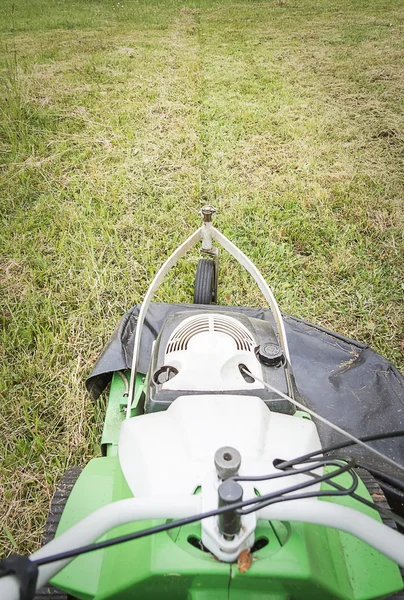 Top view of lawnmower in the garden ready to cut — Stock Photo, Image