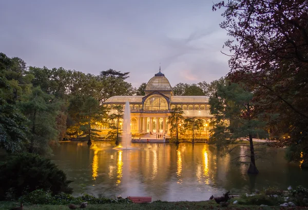 Palais de cristal dans le parc Buen Retiro, Madrid — Photo