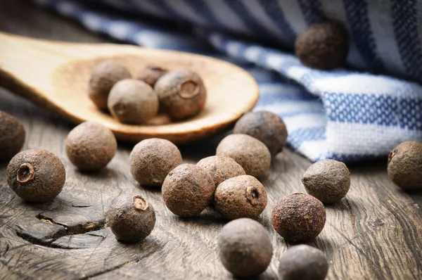 Allspice pepper — Stock Photo, Image