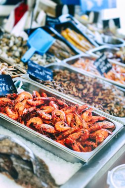 taze karides balık Market