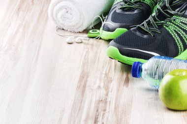 spor ayakkabı ve fitness aksesuarları