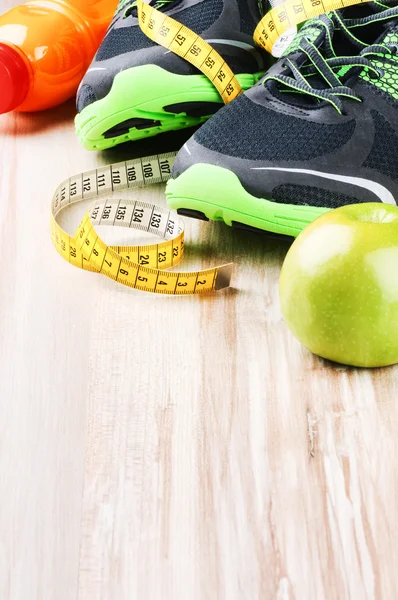 Equipamentos de fitness e nutrição saudável — Fotografia de Stock