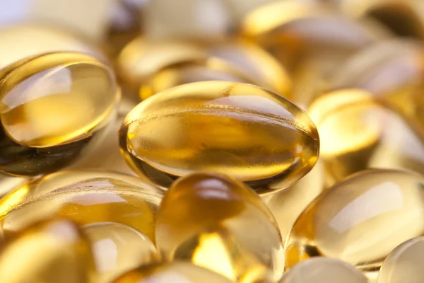 whiteback yere izole renkli vitamini jel kapsül