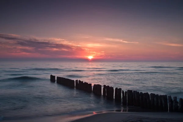 Beautiful sunrise at Baltic sea. Sunrise over the sea. Chalupy, Poland. — Stock Photo, Image