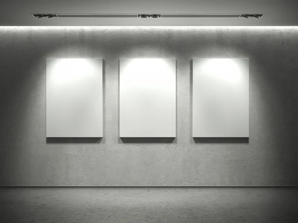 Galeria interior com parede branca vazia — Fotografia de Stock
