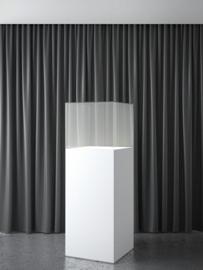 siyah perde ve cam vitrin içi