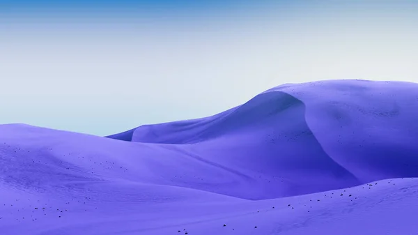 Paarse duinen en heldere blauwe lucht. Woestijnlandschap met contrasterende luchten. Minimale abstracte achtergrond. 3d destructie — Stockfoto