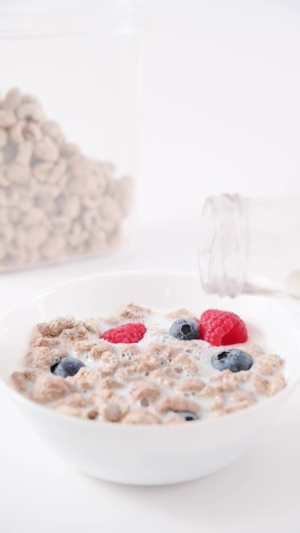 Bran Milk Healthy Breakfast Granulated Berries Vitamins High Quality Footage — Stock Video