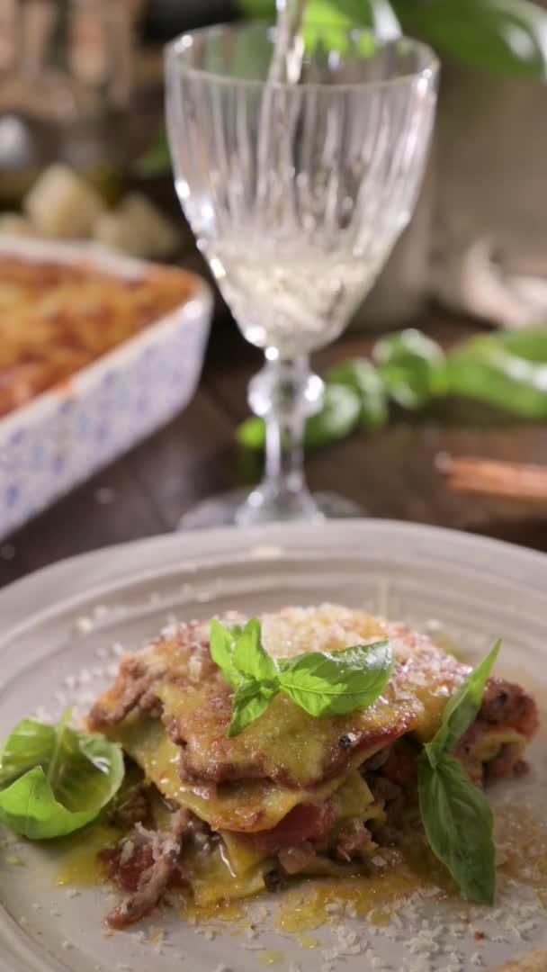 Lasaña Con Pesto Almuerzo Italiano Lasaña Verde Casera Con Espinacas — Vídeos de Stock
