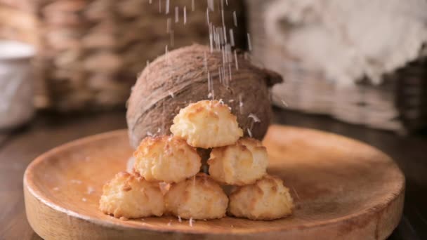 Coconut Cookies Homemade Gluten Free Pastry Coconut Small Sweets Wooden — Videoclip de stoc