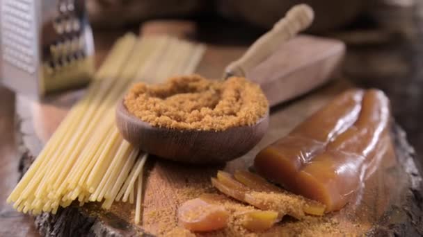 Αυγοτάραχο Αποξηραμένο Μοσχοκάρυδο Τροφή Σαρδηνίας Για Ένα Πιάτο Παραδοσιακά Ιταλικά — Αρχείο Βίντεο
