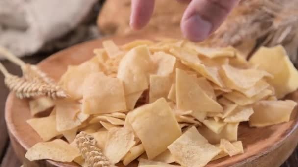 Bread Chips Typical Appetizer Aperitivo Dinner Southern Italy Sardinia Thin — Stock Video